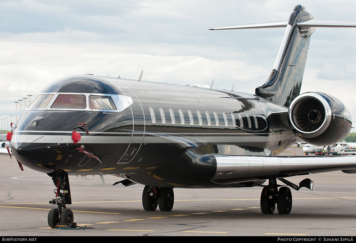 Aircraft Photo of VQ-BKI | Bombardier Global Express (BD-700-1A10) | AirHistory.net #173064