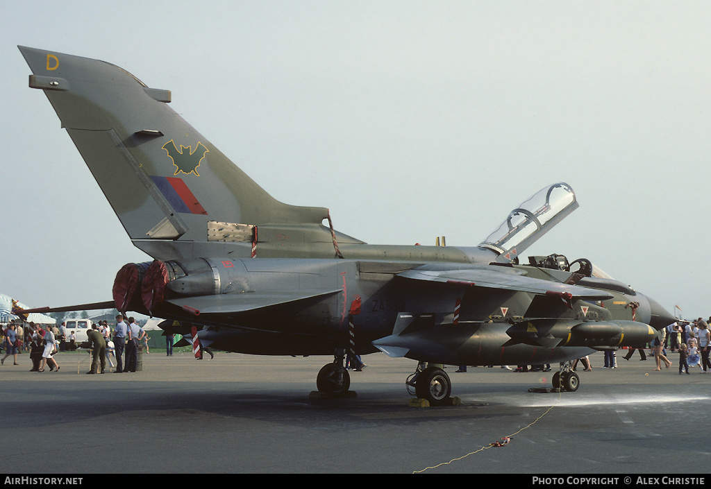 Aircraft Photo of ZA589 | Panavia Tornado GR1 | UK - Air Force | AirHistory.net #173182