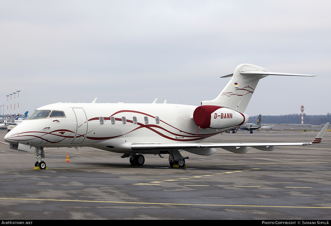 Aircraft Photo of D-BANN | Bombardier Challenger 300 (BD-100-1A10) | AirHistory.net #173184