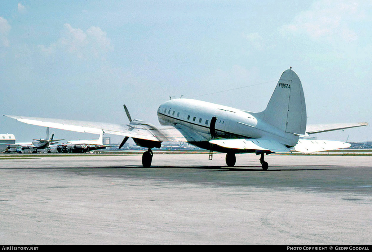 Aircraft Photo of N10624 | Curtiss C-46... Commando | AirHistory.net #173387