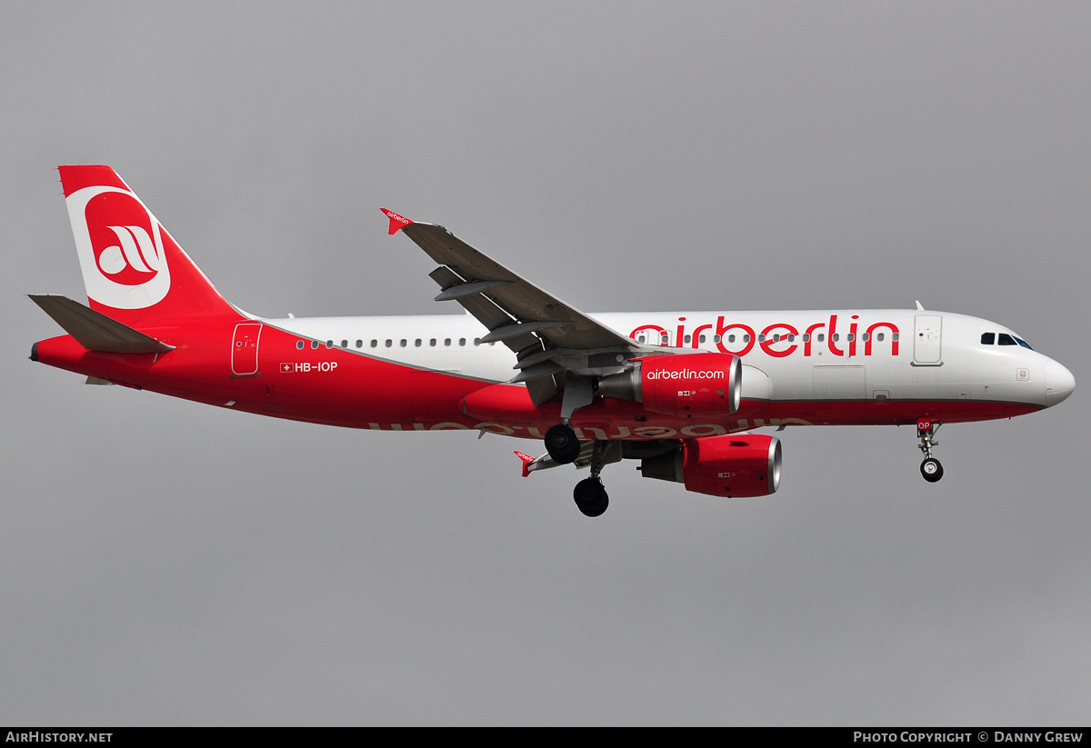Aircraft Photo of HB-IOP | Airbus A320-214 | Air Berlin | AirHistory.net #173471