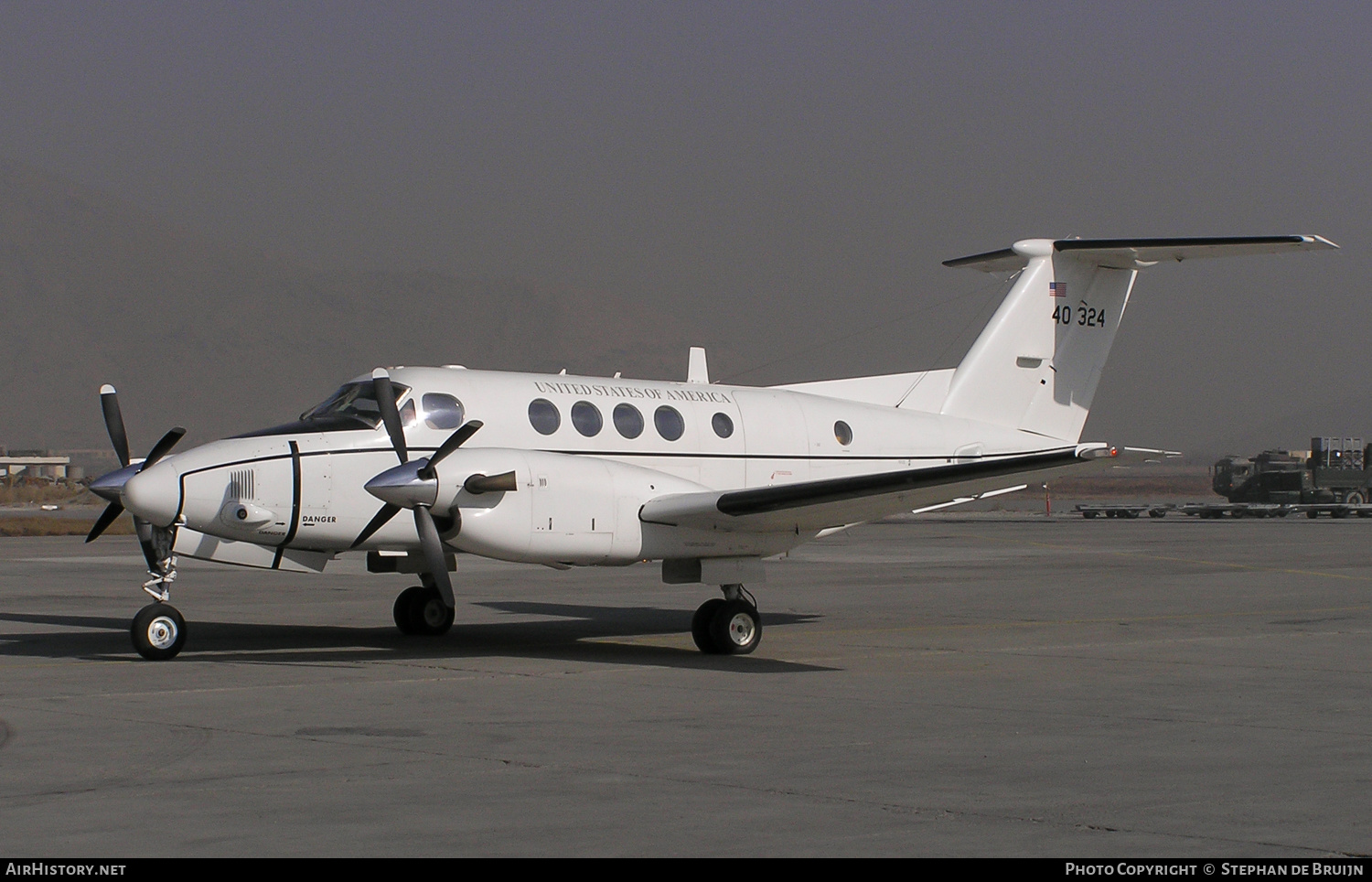 Aircraft Photo of 94-0324 / 40324 | Beech C-12R+ Huron (B200C) | USA - Army | AirHistory.net #173477