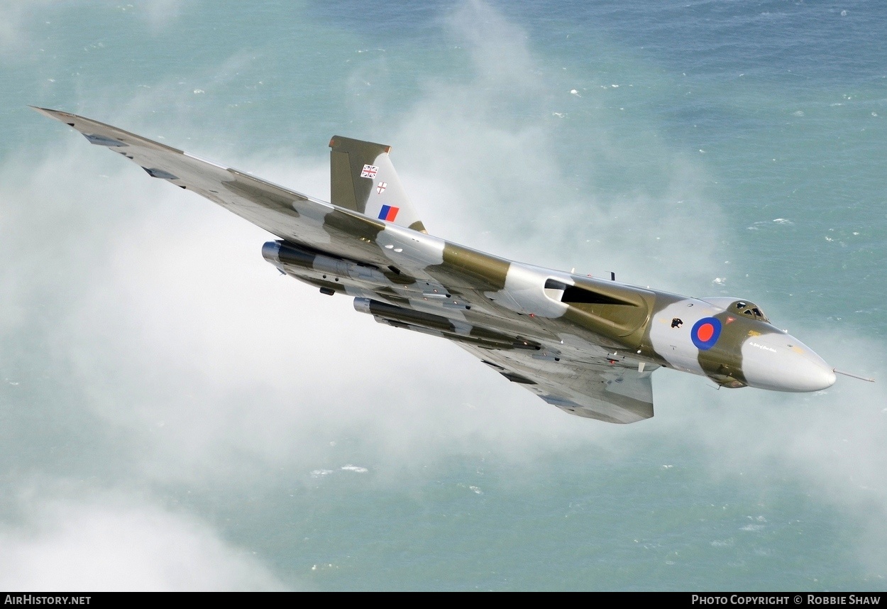 Aircraft Photo of G-VLCN / XH558 | Avro 698 Vulcan B.2 | UK - Air Force | AirHistory.net #173480