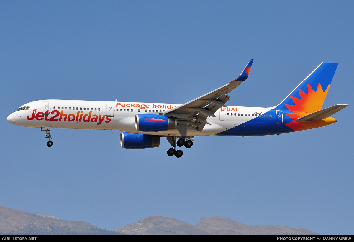 Aircraft Photo of G-LSAK | Boeing 757-23N | Jet2 Holidays | AirHistory.net #173542