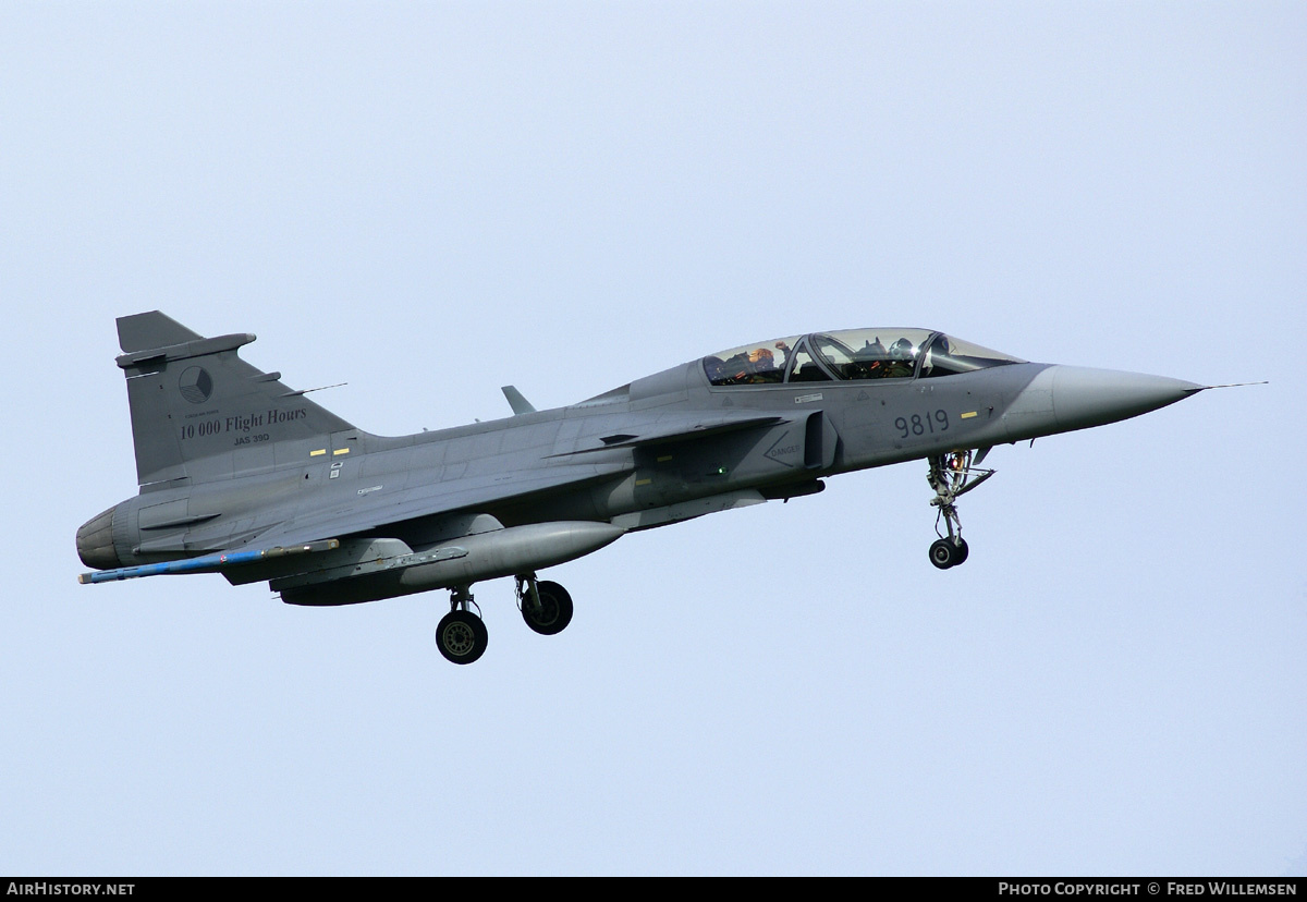 Aircraft Photo of 9819 | Saab JAS 39D Gripen | Czechia - Air Force | AirHistory.net #173597