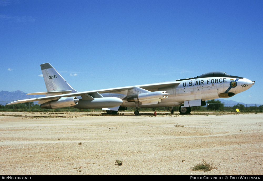 Aircraft Photo of 53-2135 / 32135 | Boeing EB-47E Stratojet | USA - Air Force | AirHistory.net #173599