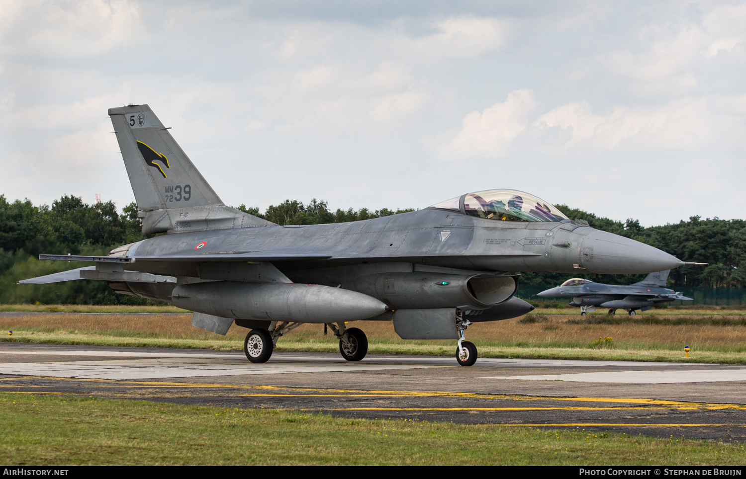 Aircraft Photo of MM7239 / 81-0680 | General Dynamics F-16A/ADF Fighting Falcon | Italy - Air Force | AirHistory.net #173731