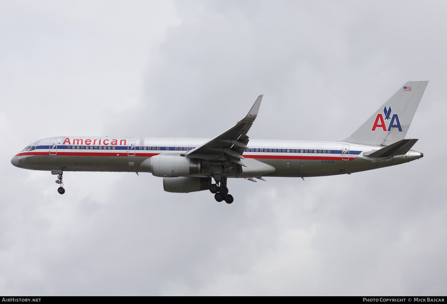 Aircraft Photo of N199AN | Boeing 757-223 | American Airlines | AirHistory.net #173757