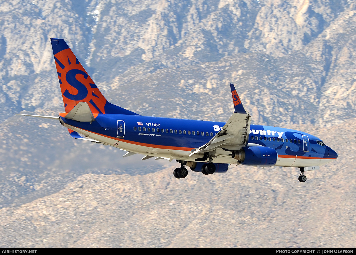 Aircraft Photo of N711SY | Boeing 737-73V | Sun Country Airlines | AirHistory.net #173818