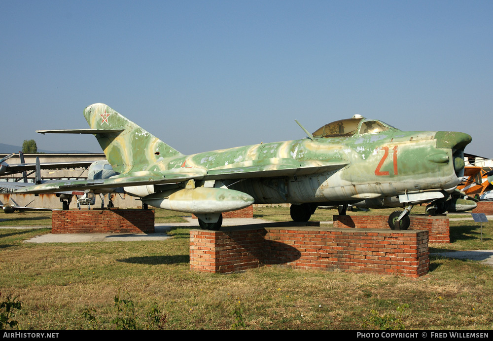 Aircraft Photo of 21 | Mikoyan-Gurevich MiG-17PF | Bulgaria - Air Force | AirHistory.net #173943