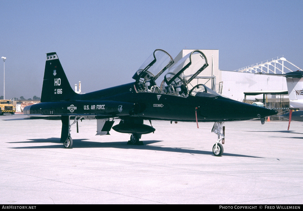 Aircraft Photo of 68-8186 / AF68-186 | Northrop T-38A Talon | USA - Air Force | AirHistory.net #173961