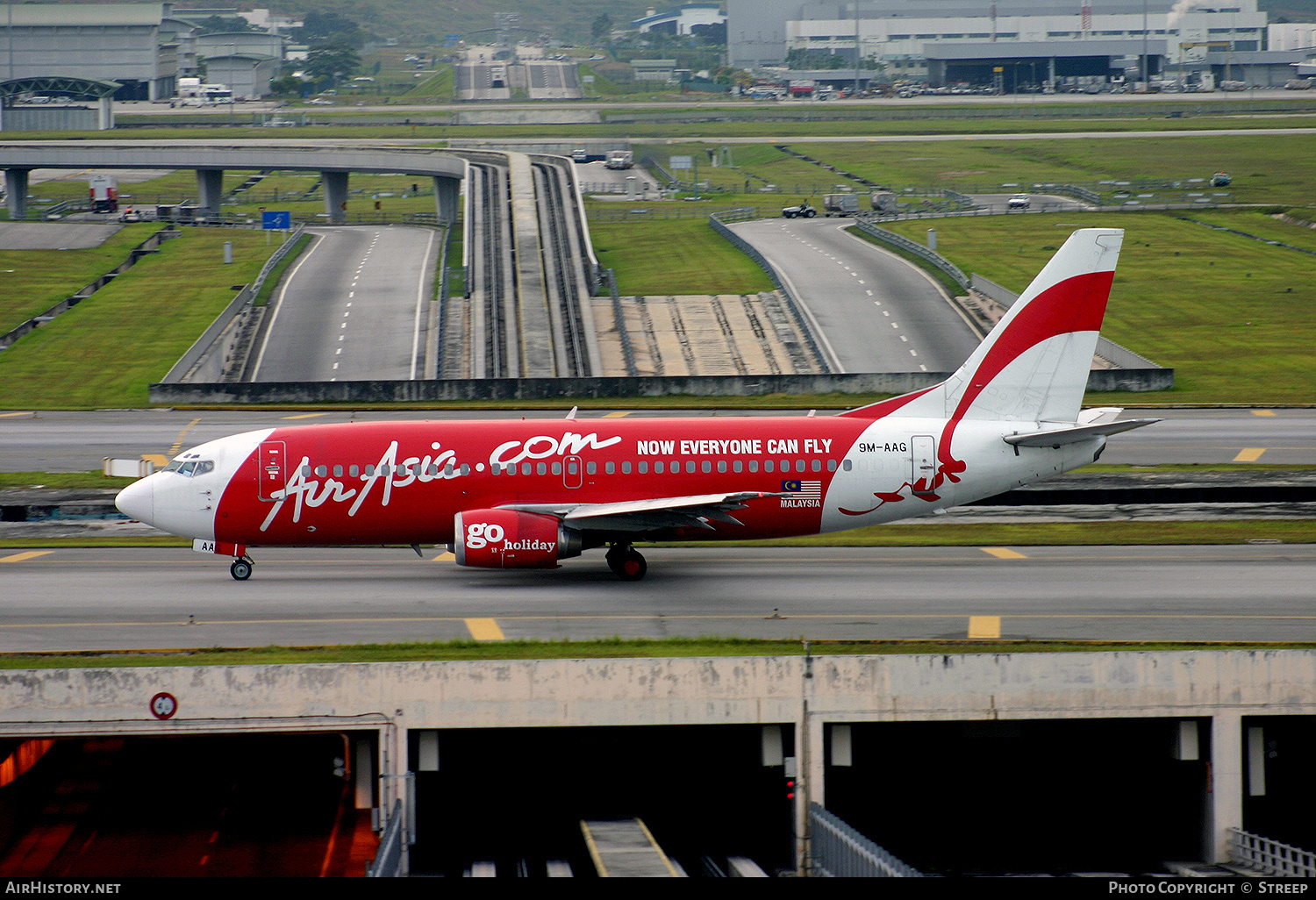 Aircraft Photo of 9M-AAG | Boeing 737-3L9 | AirAsia | AirHistory.net #174156