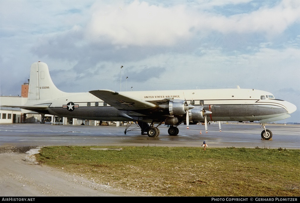 Aircraft Photo of 53-3286 / 0-33286 | Douglas C-118A Liftmaster (DC-6A) | USA - Air Force | AirHistory.net #174263