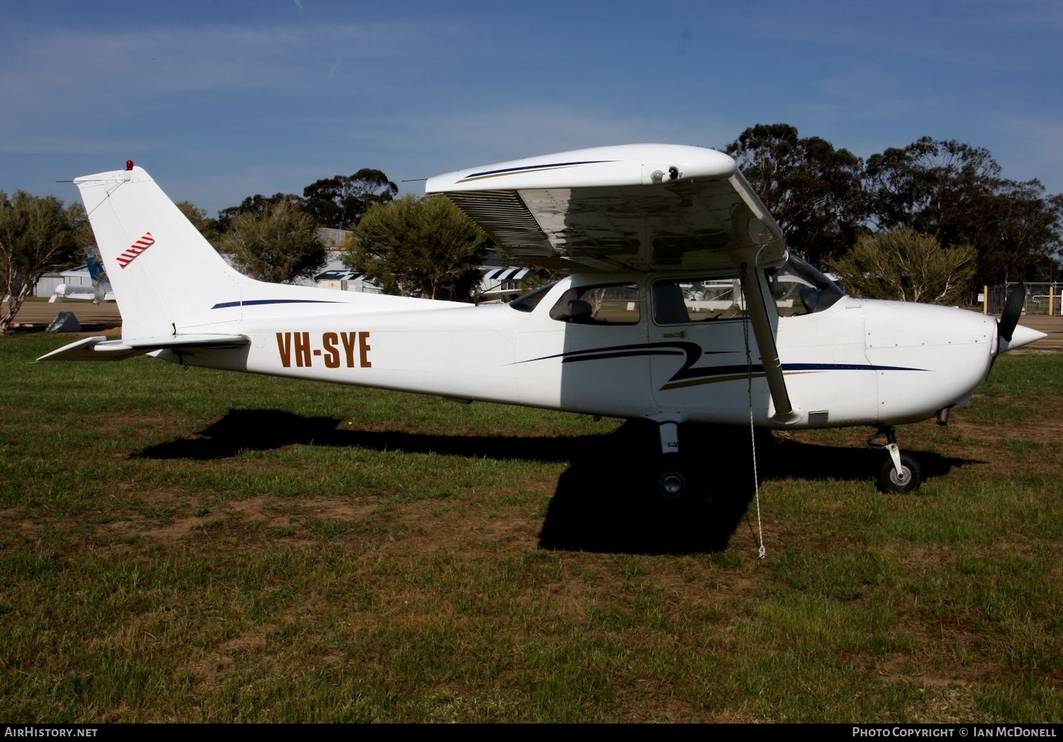 Aircraft Photo of VH-SYE | Cessna 172R Skyhawk | AirHistory.net #174317