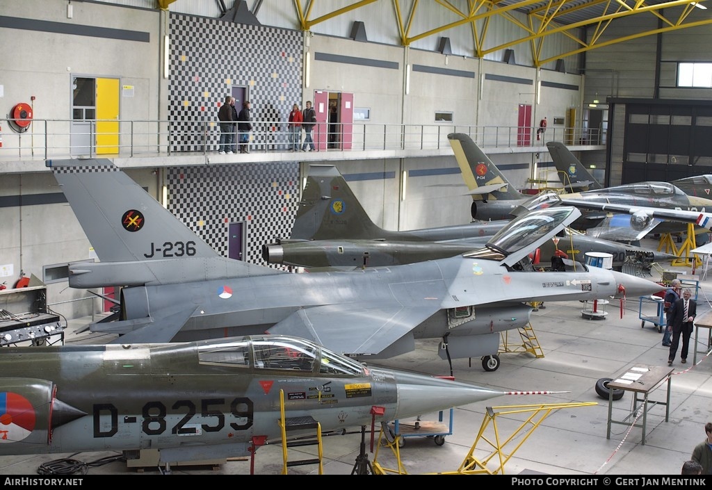 Aircraft Photo of J-236 | General Dynamics F-16A Fighting Falcon | Netherlands - Air Force | AirHistory.net #174321
