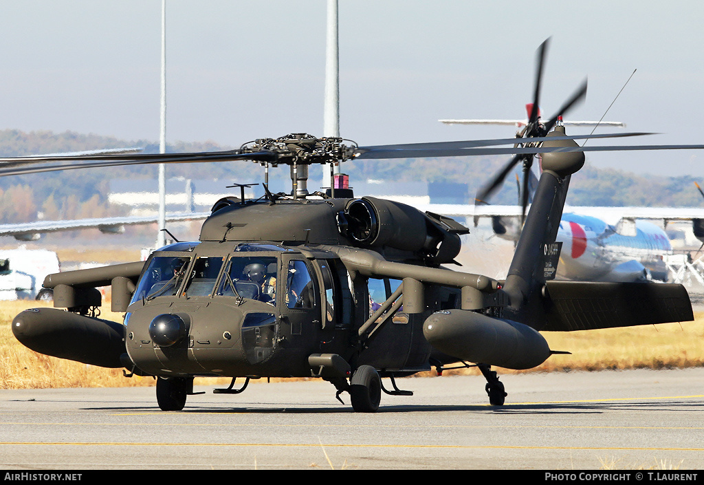 Aircraft Photo of 87-24587 / 0-24587 | Sikorsky UH-60A Black Hawk (S-70A) | USA - Army | AirHistory.net #174324