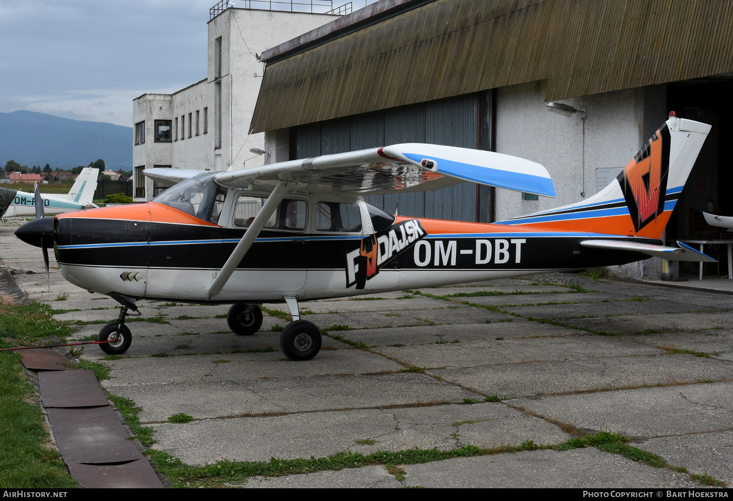 Aircraft Photo of OM-DBT | Cessna 182E | AirHistory.net #174411