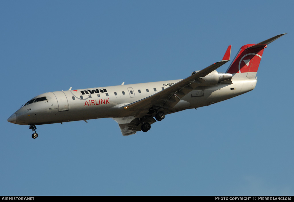 Aircraft Photo of N8903A | Bombardier CRJ-200LR (CL-600-2B19) | NWA Airlink | AirHistory.net #174495