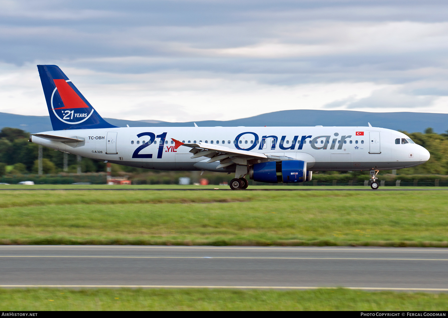 Aircraft Photo of TC-OBH | Airbus A320-233 | Onur Air | AirHistory.net #174515