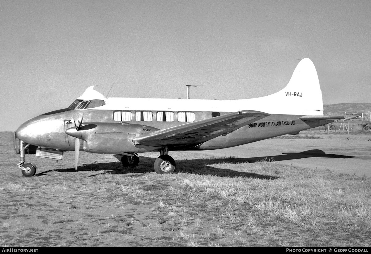 Aircraft Photo of VH-RAJ | De Havilland D.H. 104 Dove 5 | South Australian Air Taxis - SAAT | AirHistory.net #174588