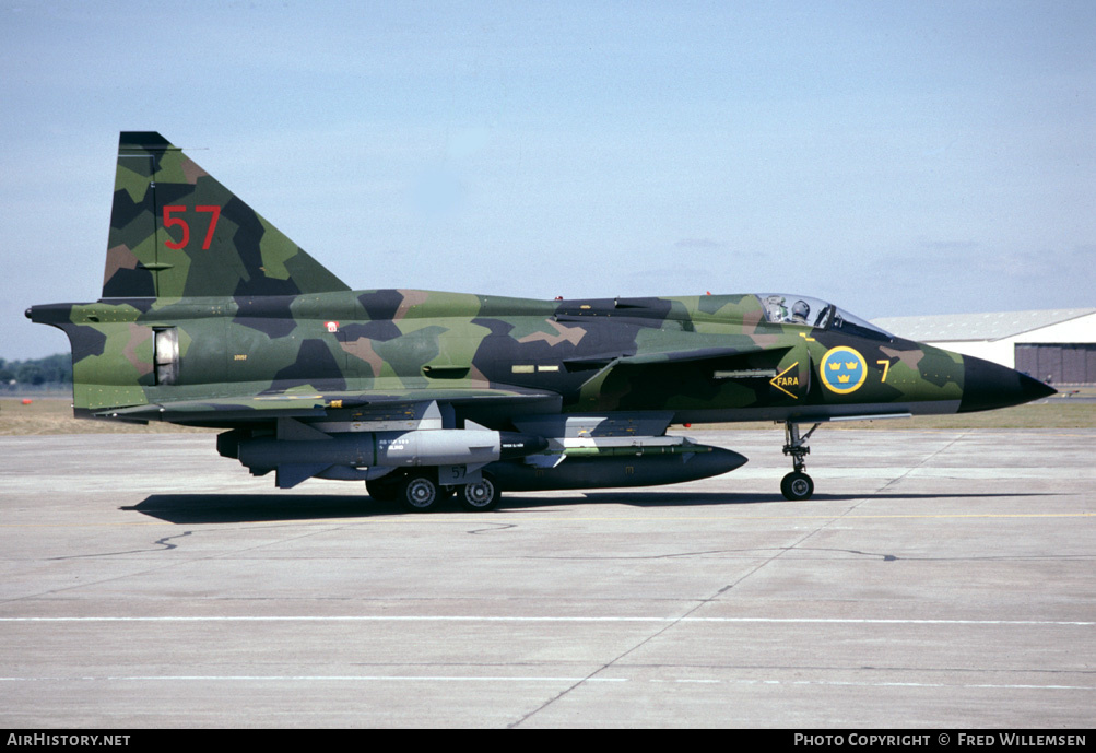 Aircraft Photo of 37057 | Saab AJ37 Viggen | Sweden - Air Force | AirHistory.net #174646