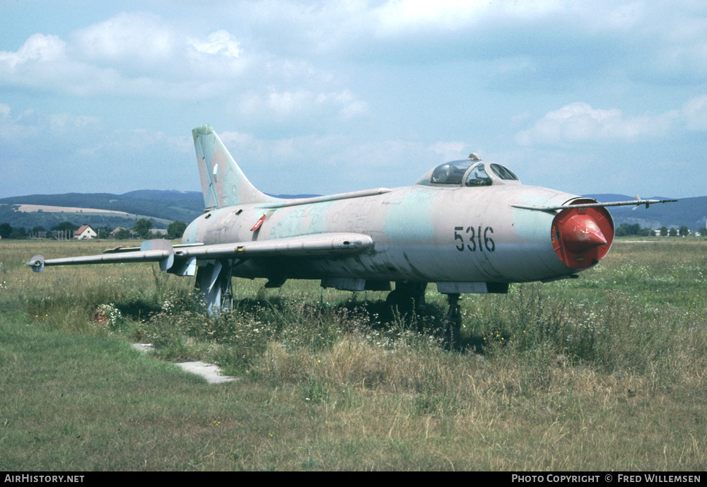 Aircraft Photo of 5316 | Sukhoi Su-7BM | Czechoslovakia - Air Force | AirHistory.net #174680