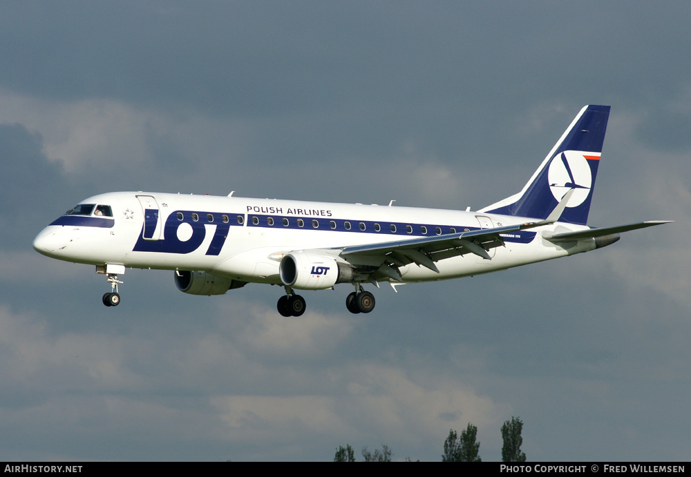 Aircraft Photo of SP-LIL | Embraer 175LR (ERJ-170-200LR) | LOT Polish Airlines - Polskie Linie Lotnicze | AirHistory.net #174690