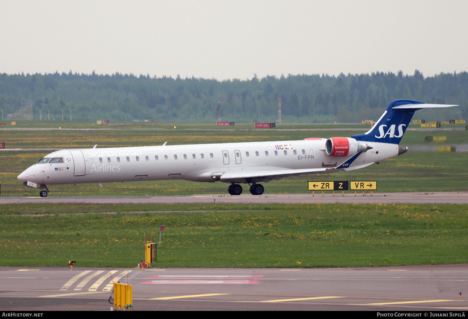Aircraft Photo of EI-FPM | Bombardier CRJ-900LR (CL-600-2D24) | Scandinavian Airlines - SAS | AirHistory.net #174882