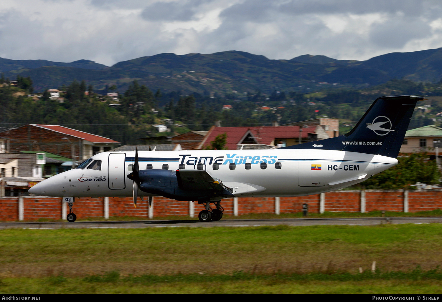 Aircraft Photo of HC-CEM | Embraer EMB-120RT Brasilia | TAME Xpress | AirHistory.net #174954