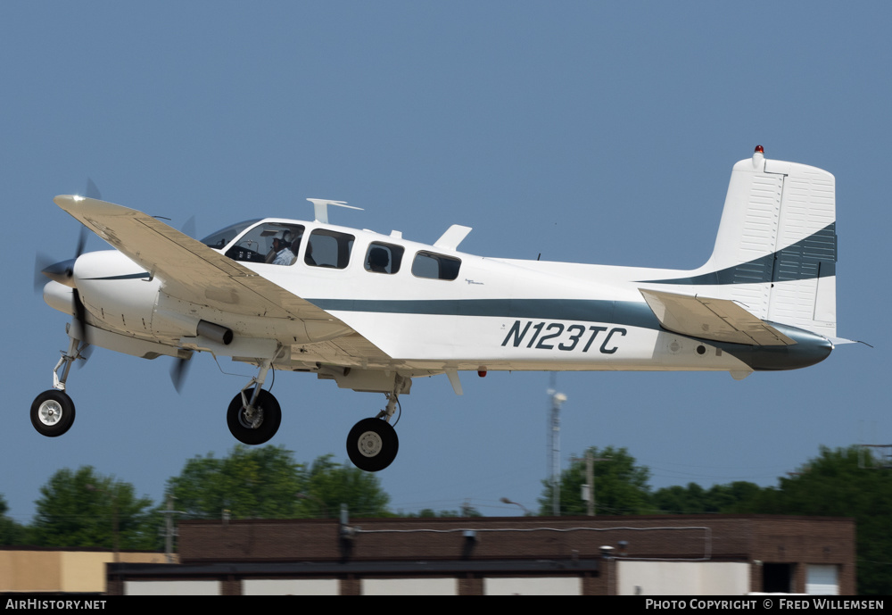 Aircraft Photo of N123TC | Beech D50E Twin Bonanza | AirHistory.net #174980