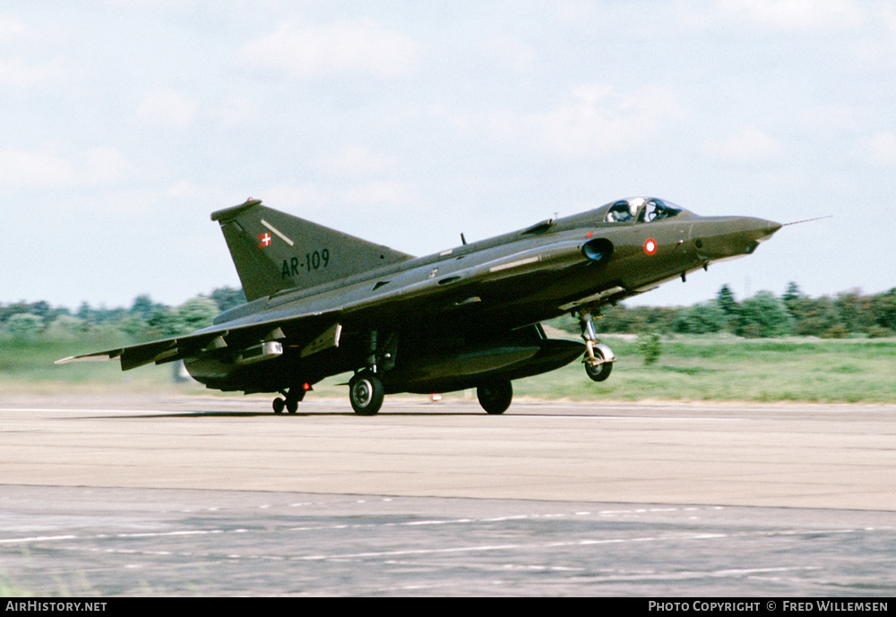 Aircraft Photo of AR-109 | Saab RF-35 Draken | Denmark - Air Force | AirHistory.net #175027