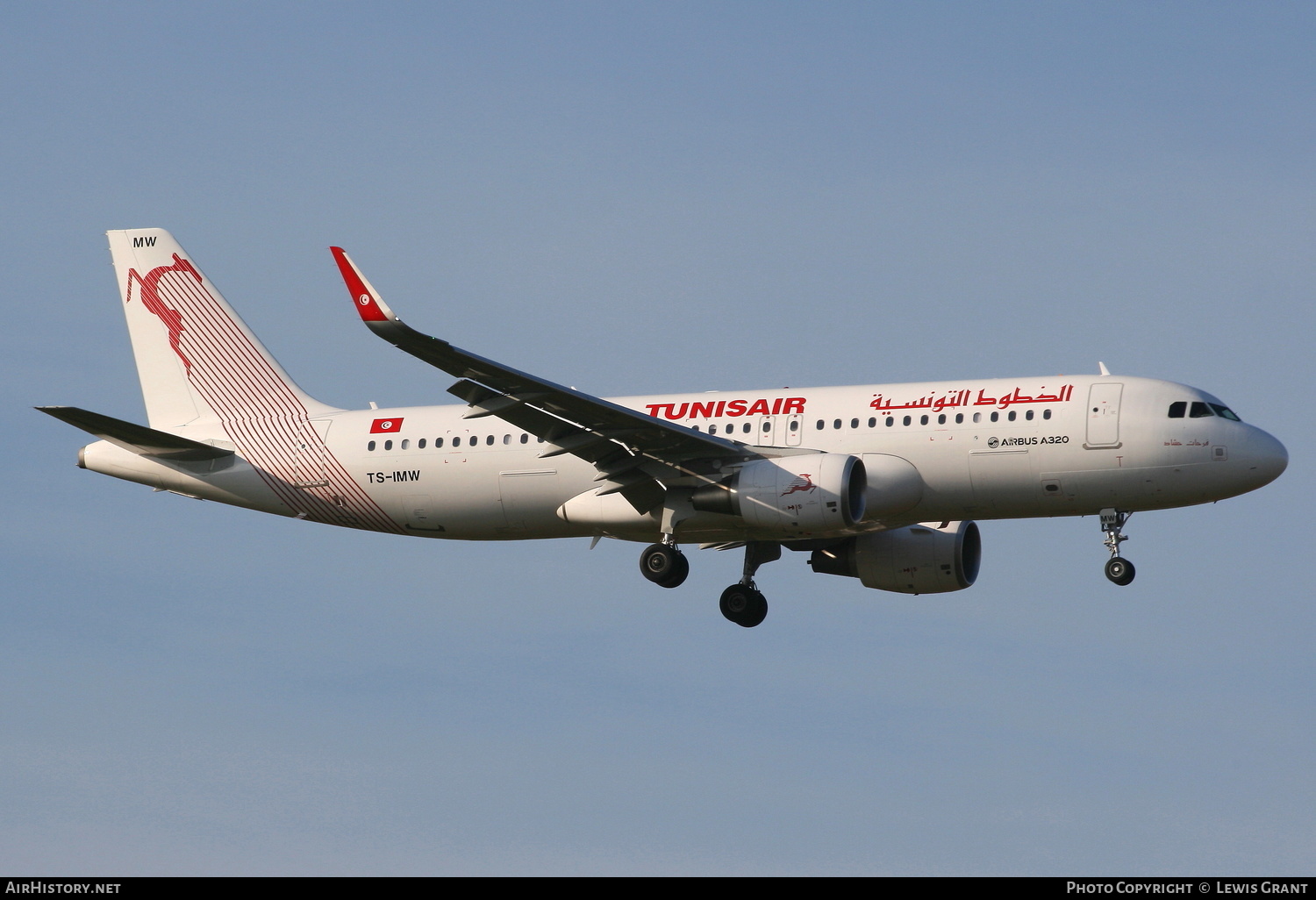 Aircraft Photo of TS-IMW | Airbus A320-214 | Tunisair | AirHistory.net #175081