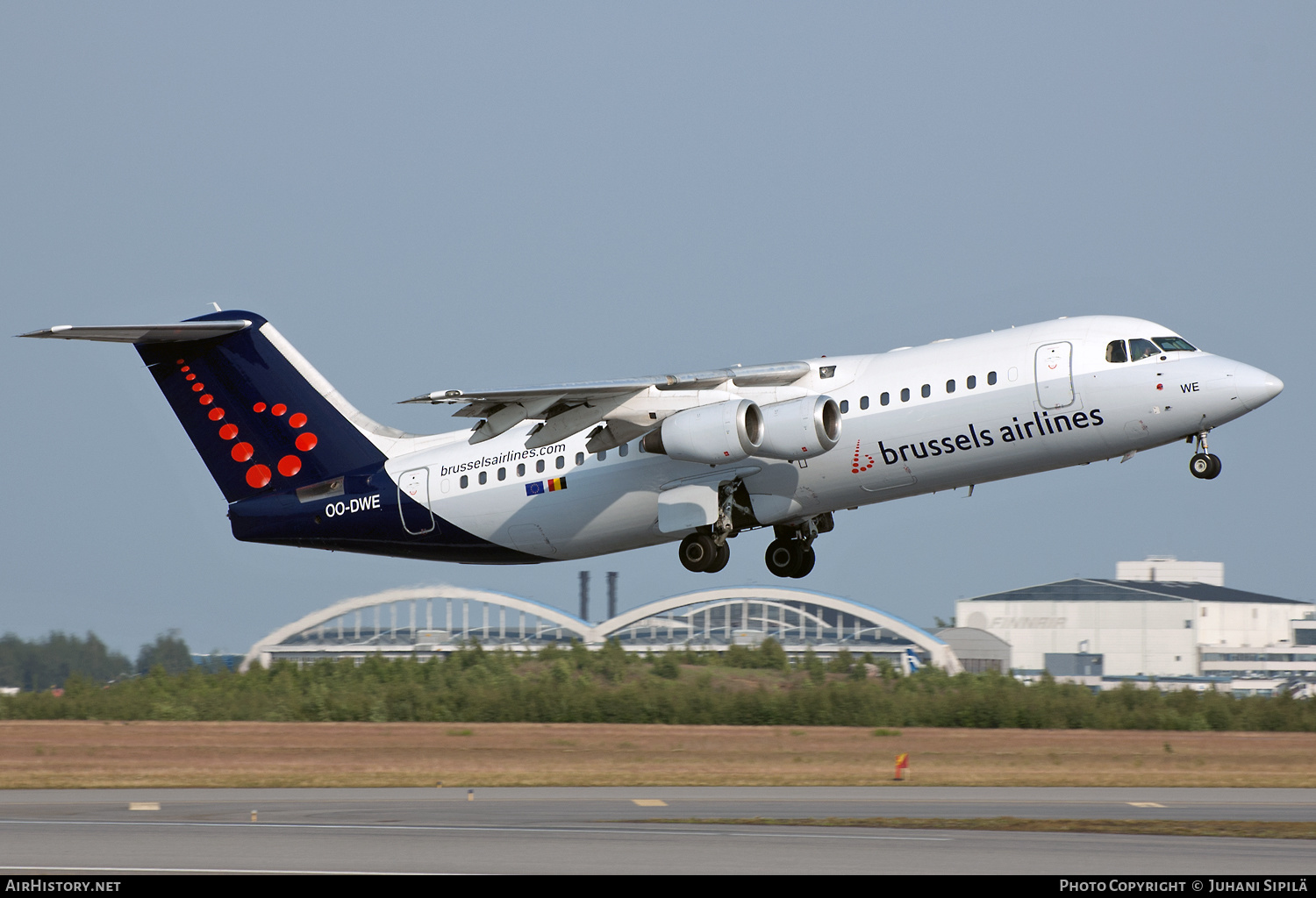 Aircraft Photo of OO-DWE | British Aerospace Avro 146-RJ100 | Brussels Airlines | AirHistory.net #175170