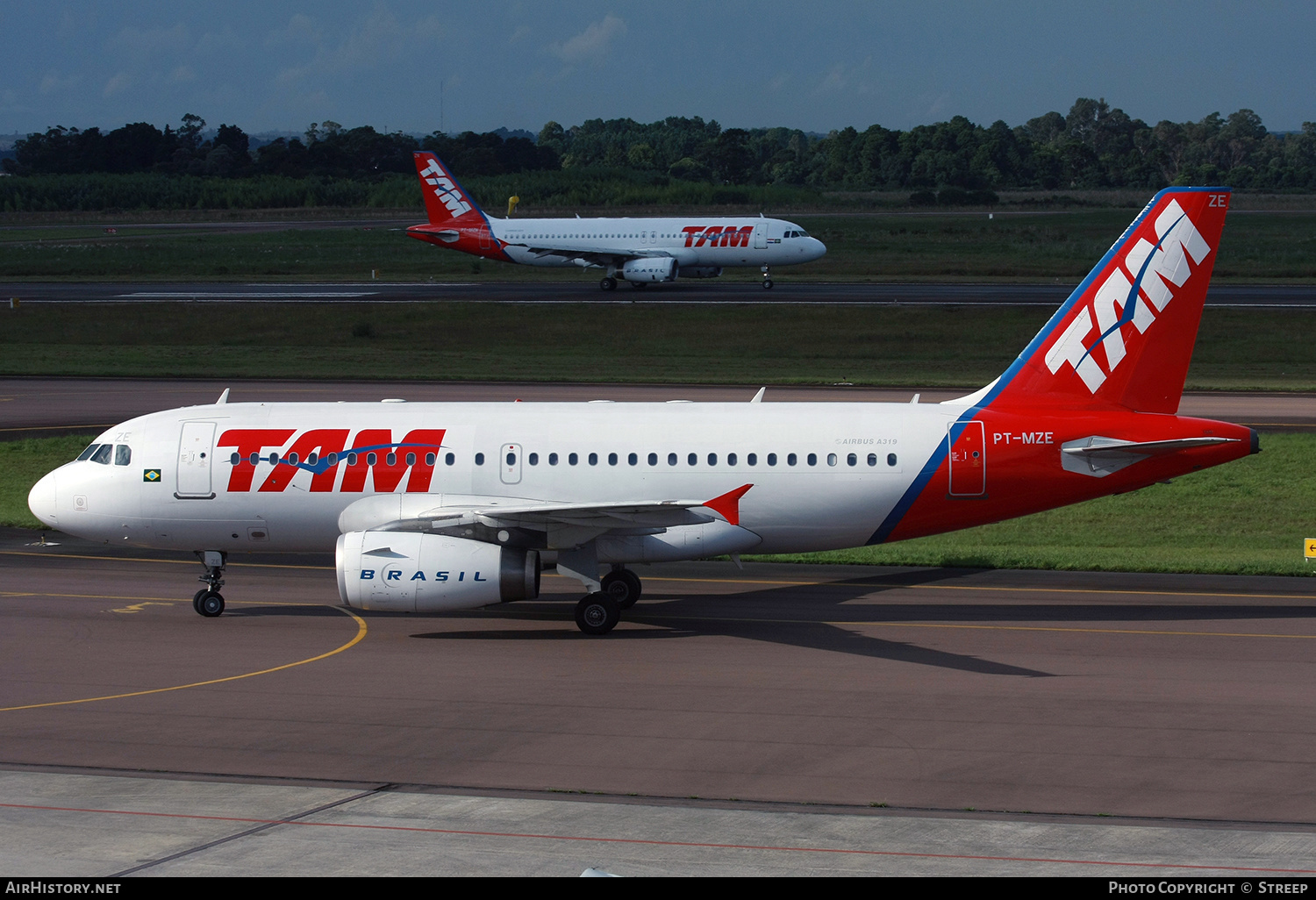 Aircraft Photo of PT-MZE | Airbus A319-132 | TAM Linhas Aéreas | AirHistory.net #175230