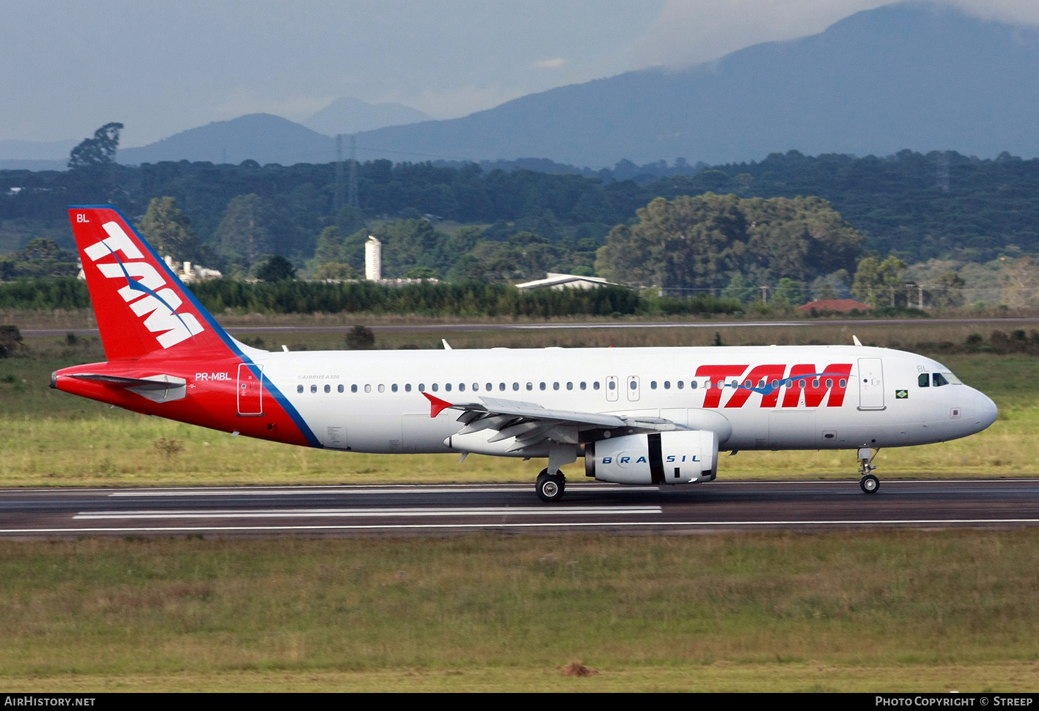 Aircraft Photo of PR-MBL | Airbus A320-232 | TAM Linhas Aéreas | AirHistory.net #175232