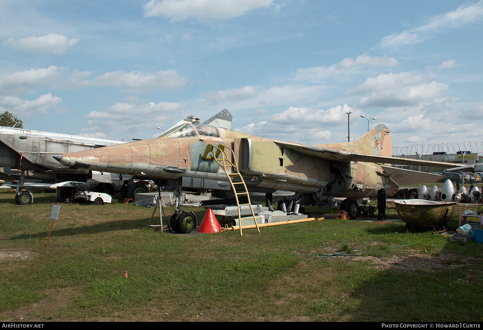 Aircraft Photo of 60 white | Mikoyan-Gurevich MiG-27M | Soviet Union - Air Force | AirHistory.net #175399