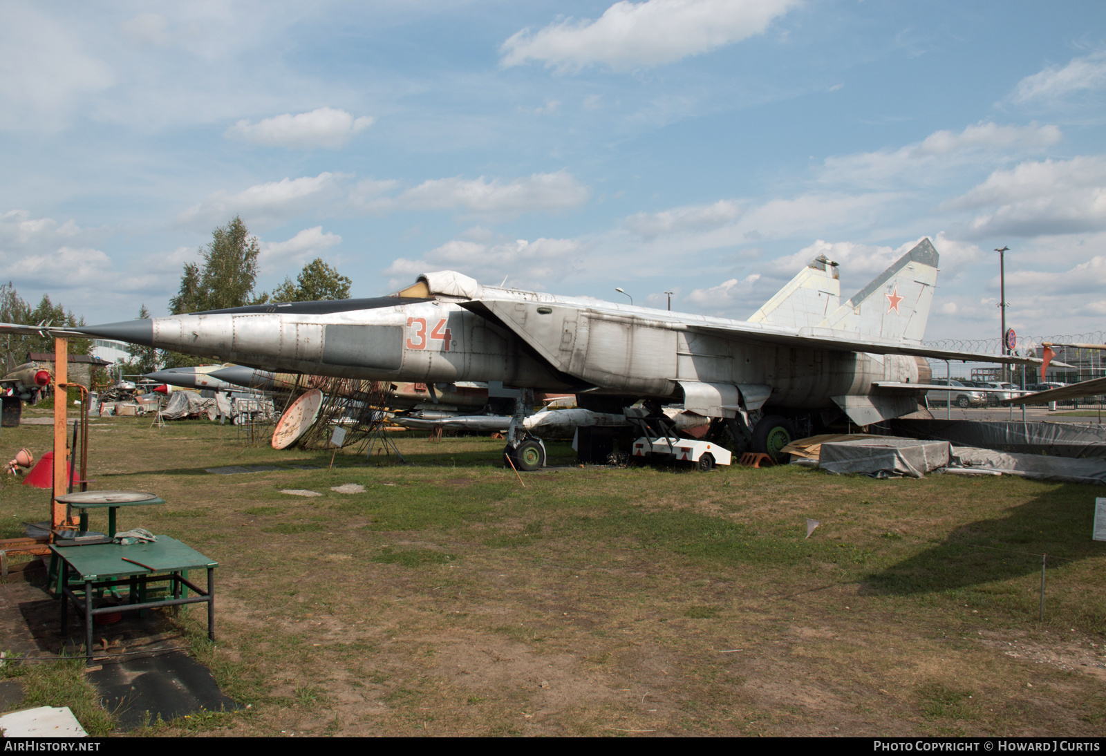 Aircraft Photo of 34 red | Mikoyan-Gurevich MiG-25RBS | Soviet Union - Air Force | AirHistory.net #175404