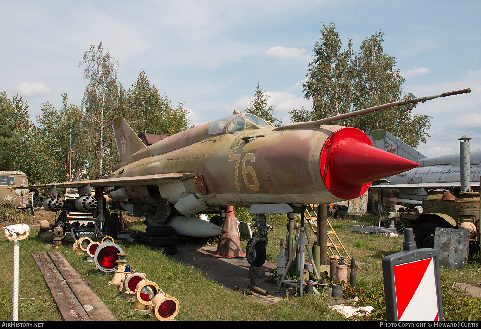 Aircraft Photo of 76 yellow | Mikoyan-Gurevich MiG-21ST | Russia - Air Force | AirHistory.net #175436