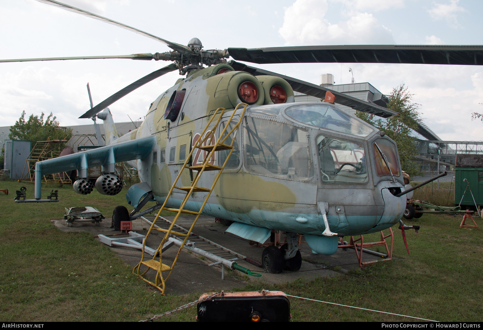Aircraft Photo of 20 red | Mil Mi-24A | Soviet Union - Air Force | AirHistory.net #175484
