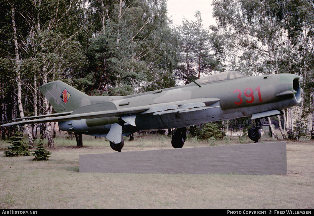 Aircraft Photo of 391 | Mikoyan-Gurevich MiG-19PM | East Germany - Air Force | AirHistory.net #175507
