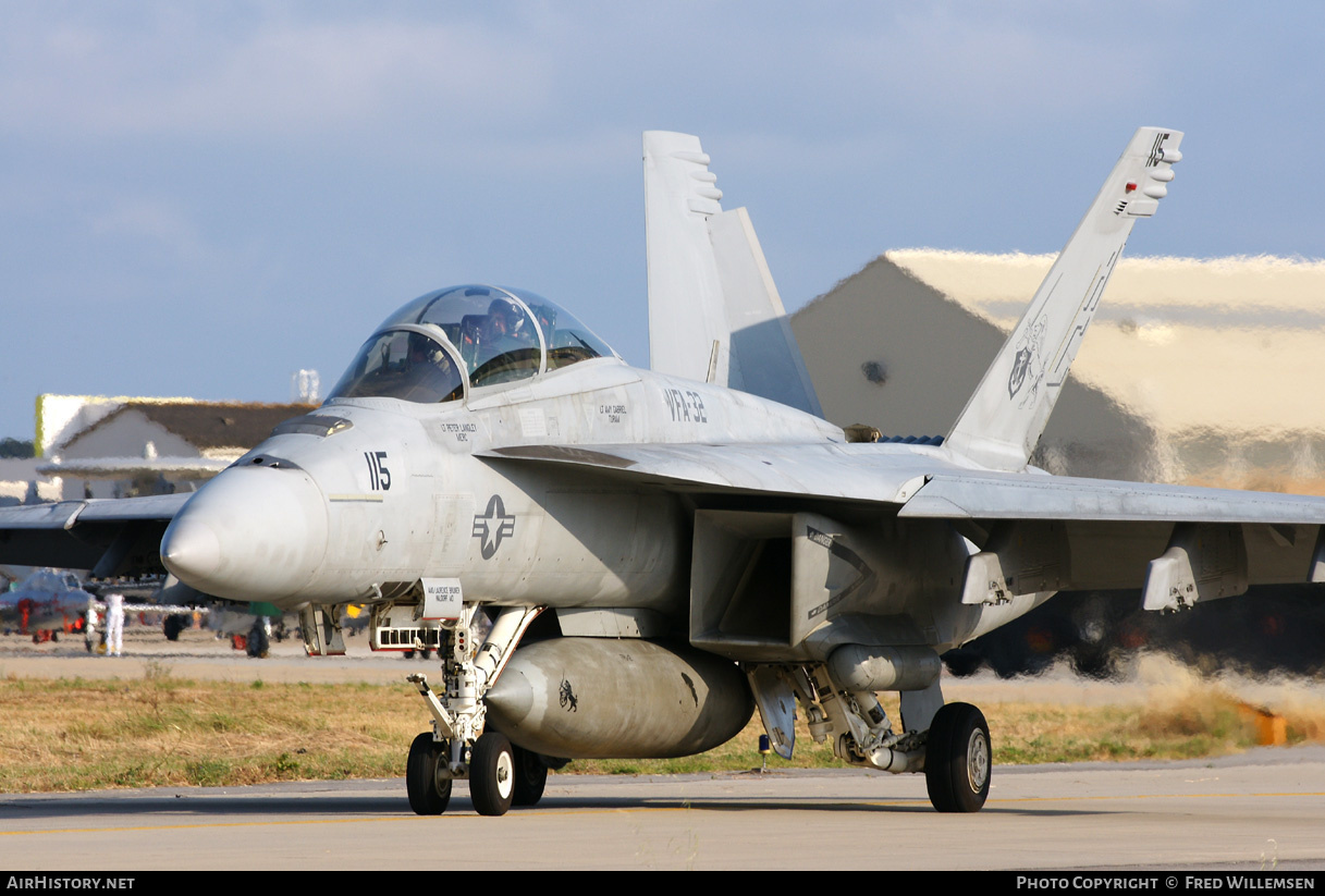 Aircraft Photo of 166794 | Boeing F/A-18F Super Hornet | USA - Navy | AirHistory.net #175530