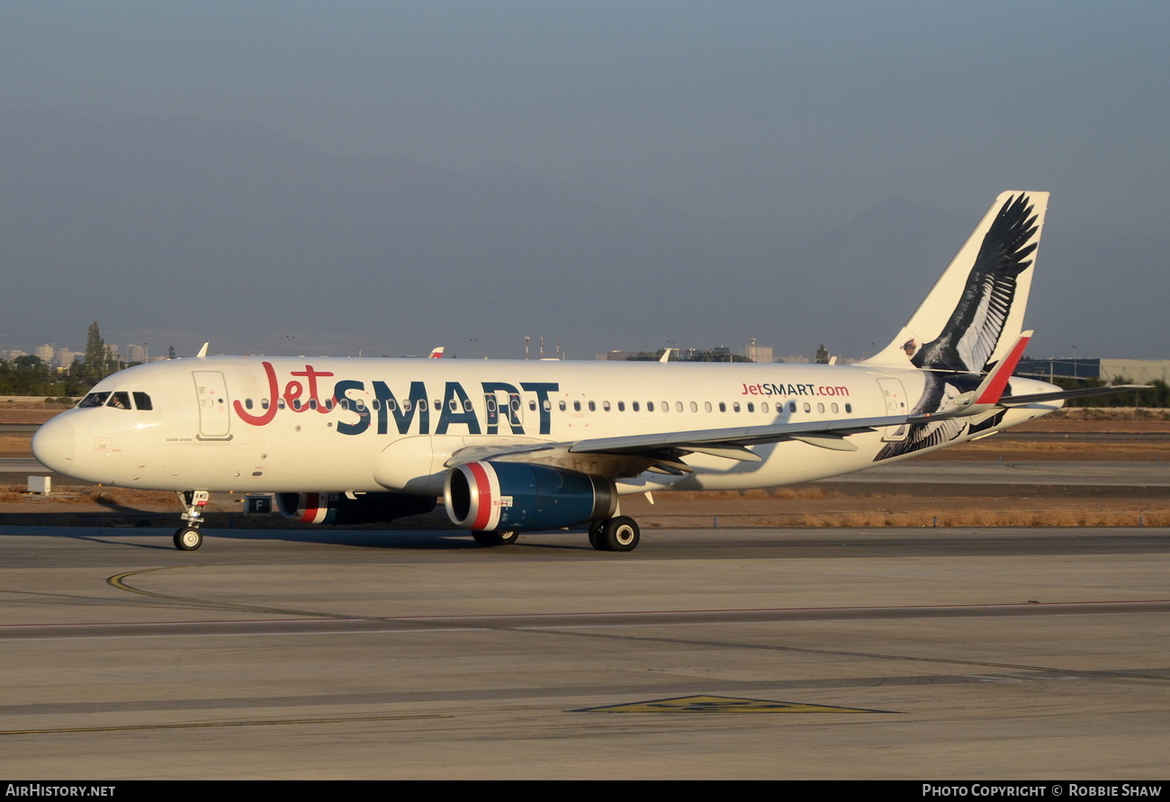 Aircraft Photo of CC-AWD | Airbus A320-232 | JetSmart | AirHistory.net #175610