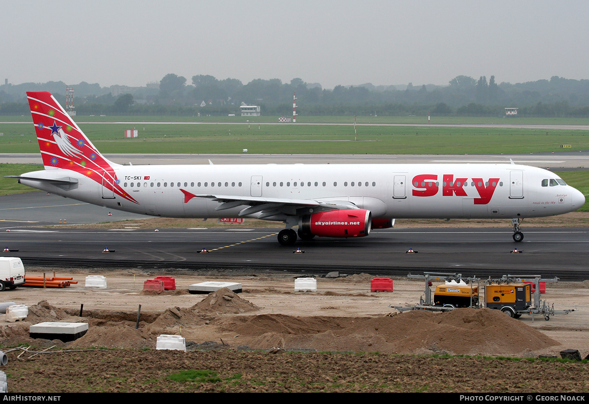 Aircraft Photo of TC-SKI | Airbus A321-131 | Sky Airlines | AirHistory.net #175799