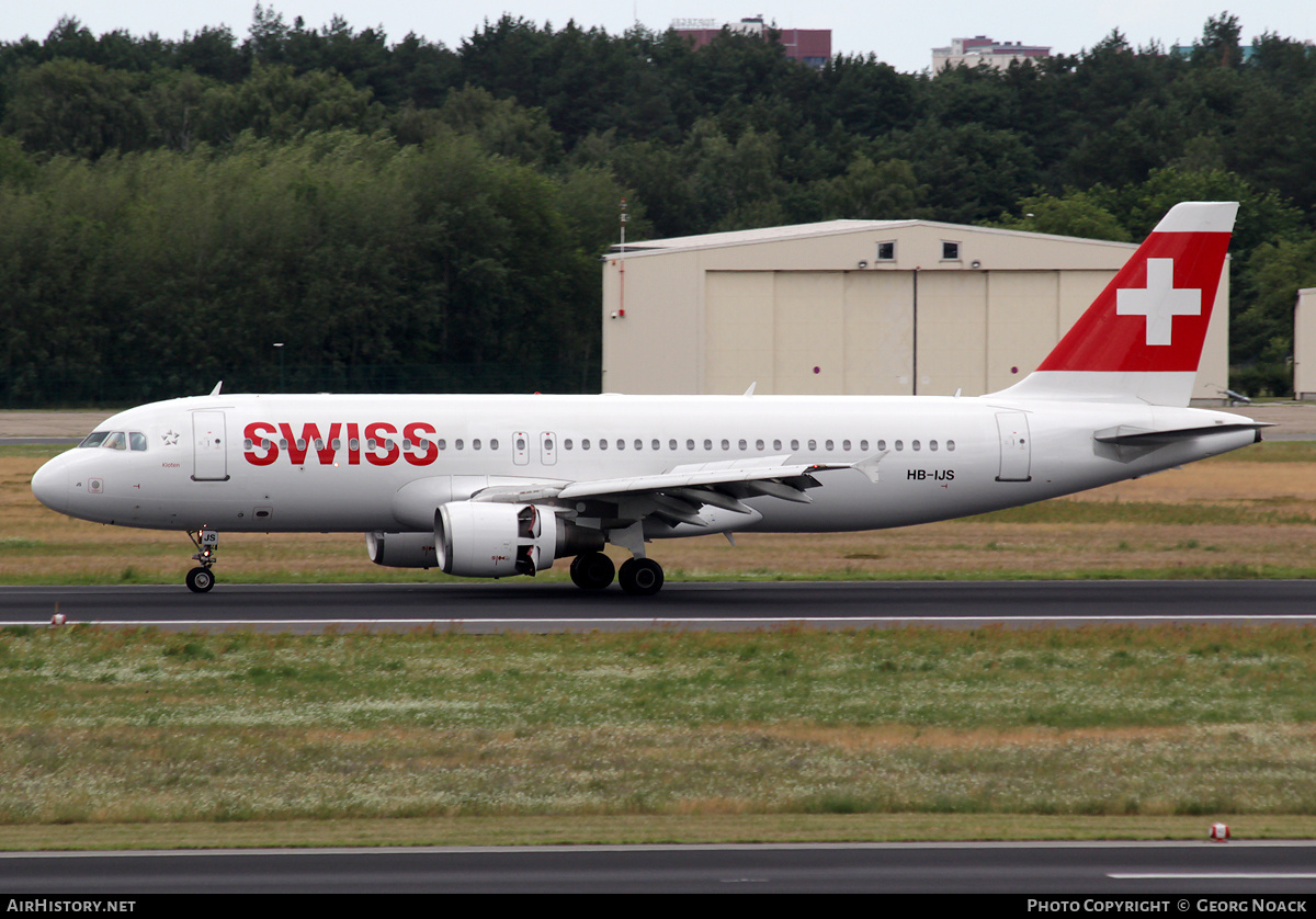 Aircraft Photo of HB-IJS | Airbus A320-214 | Swiss International Air Lines | AirHistory.net #175812