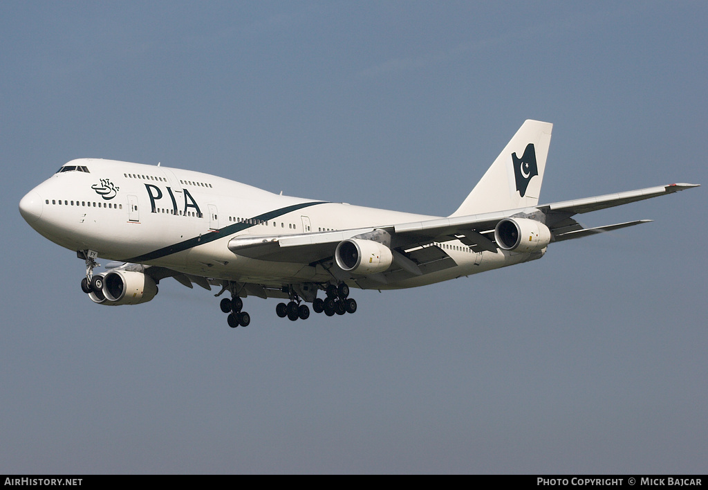 Aircraft Photo of AP-BFY | Boeing 747-367 | Pakistan International Airlines - PIA | AirHistory.net #175908