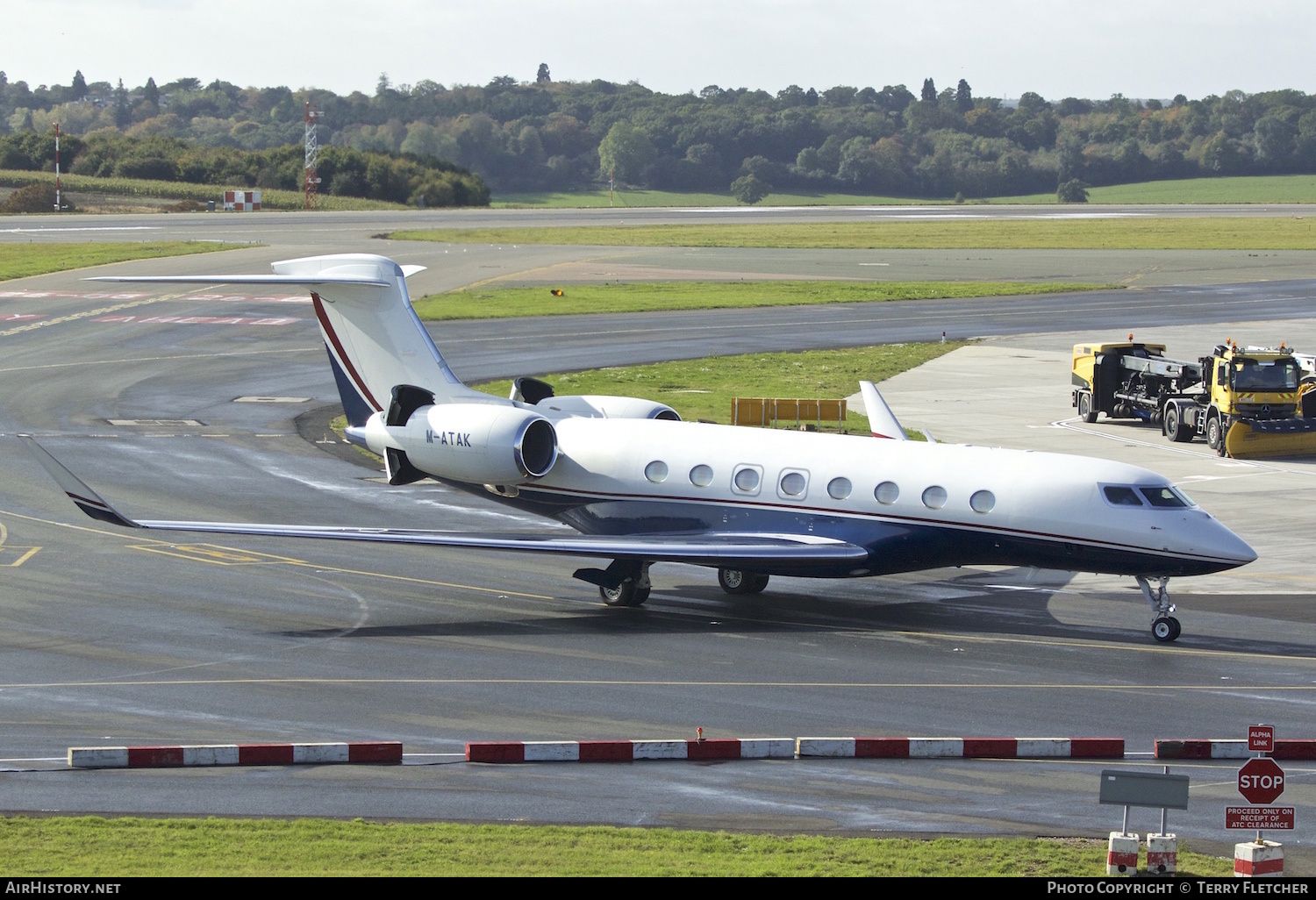 Aircraft Photo of M-ATAK | Gulfstream Aerospace G650 (G-VI) | AirHistory.net #175965