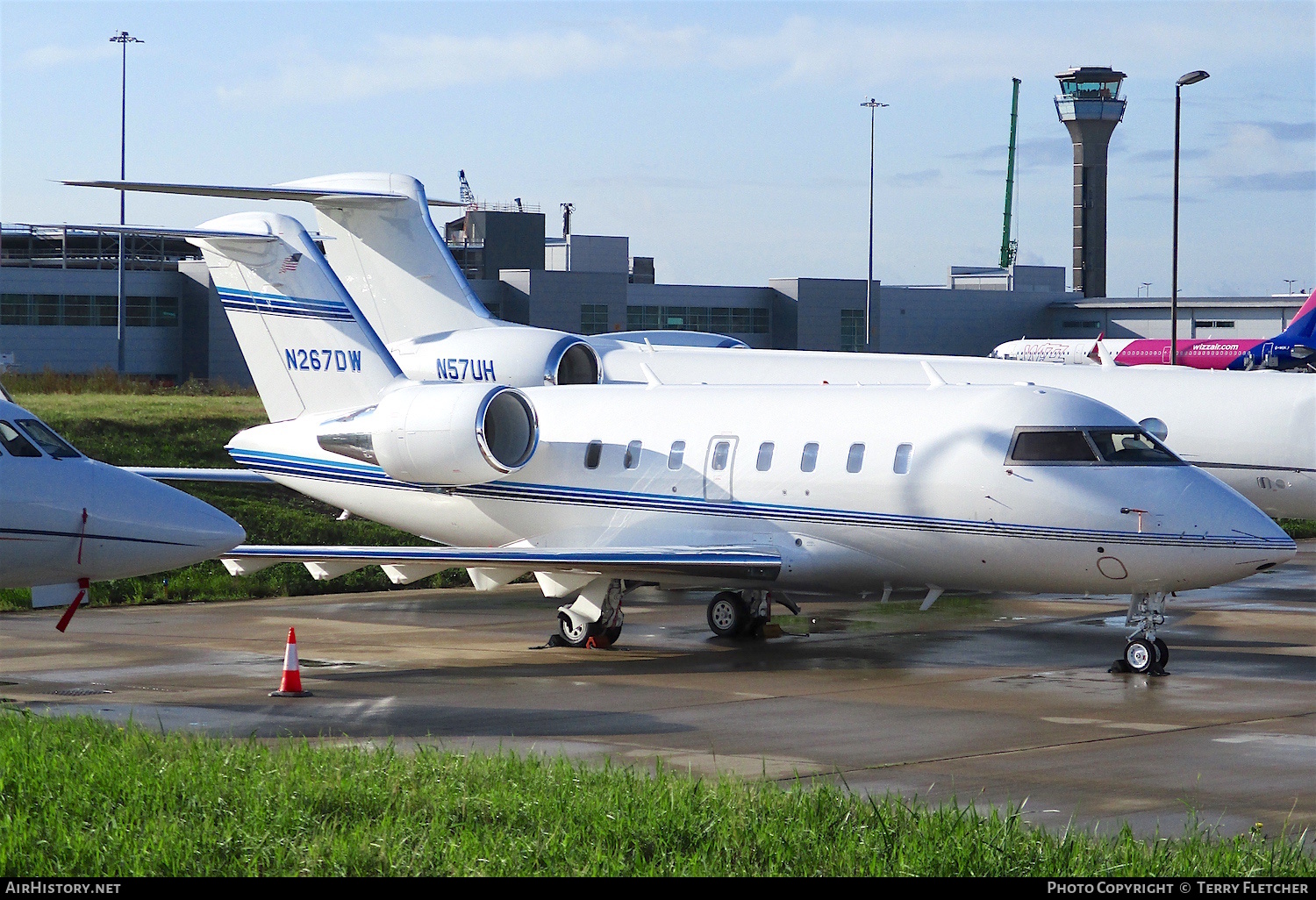 Aircraft Photo of N267DW | Bombardier Challenger 605 (CL-600-2B16) | AirHistory.net #175966