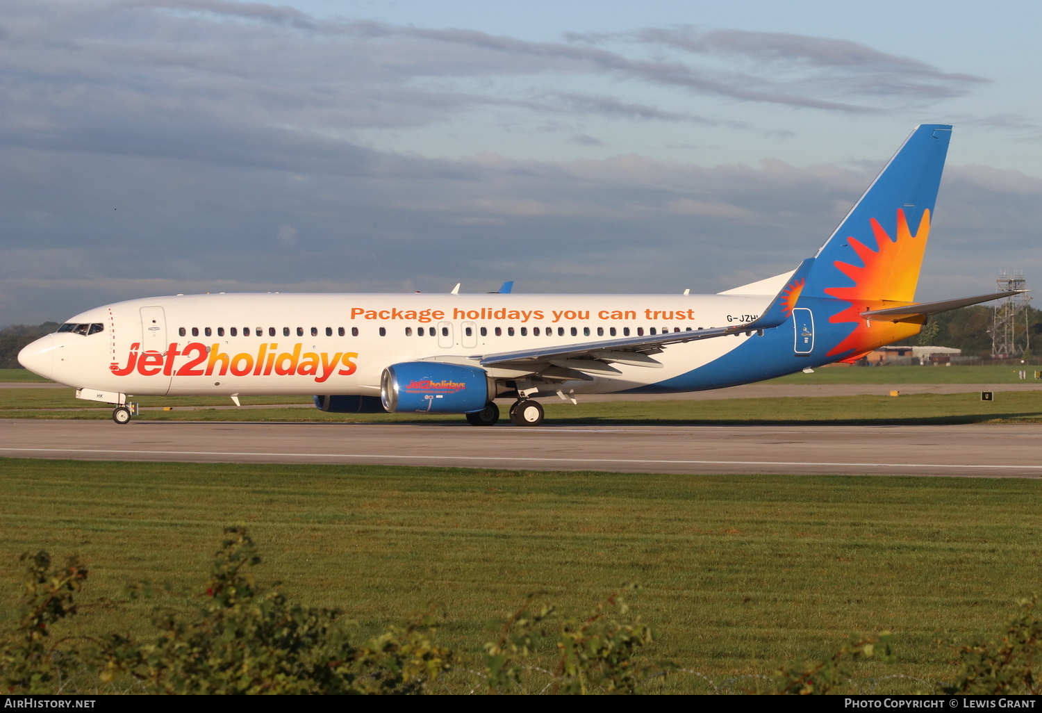 Aircraft Photo of G-JZHK | Boeing 737-800 | Jet2 Holidays | AirHistory.net #175976