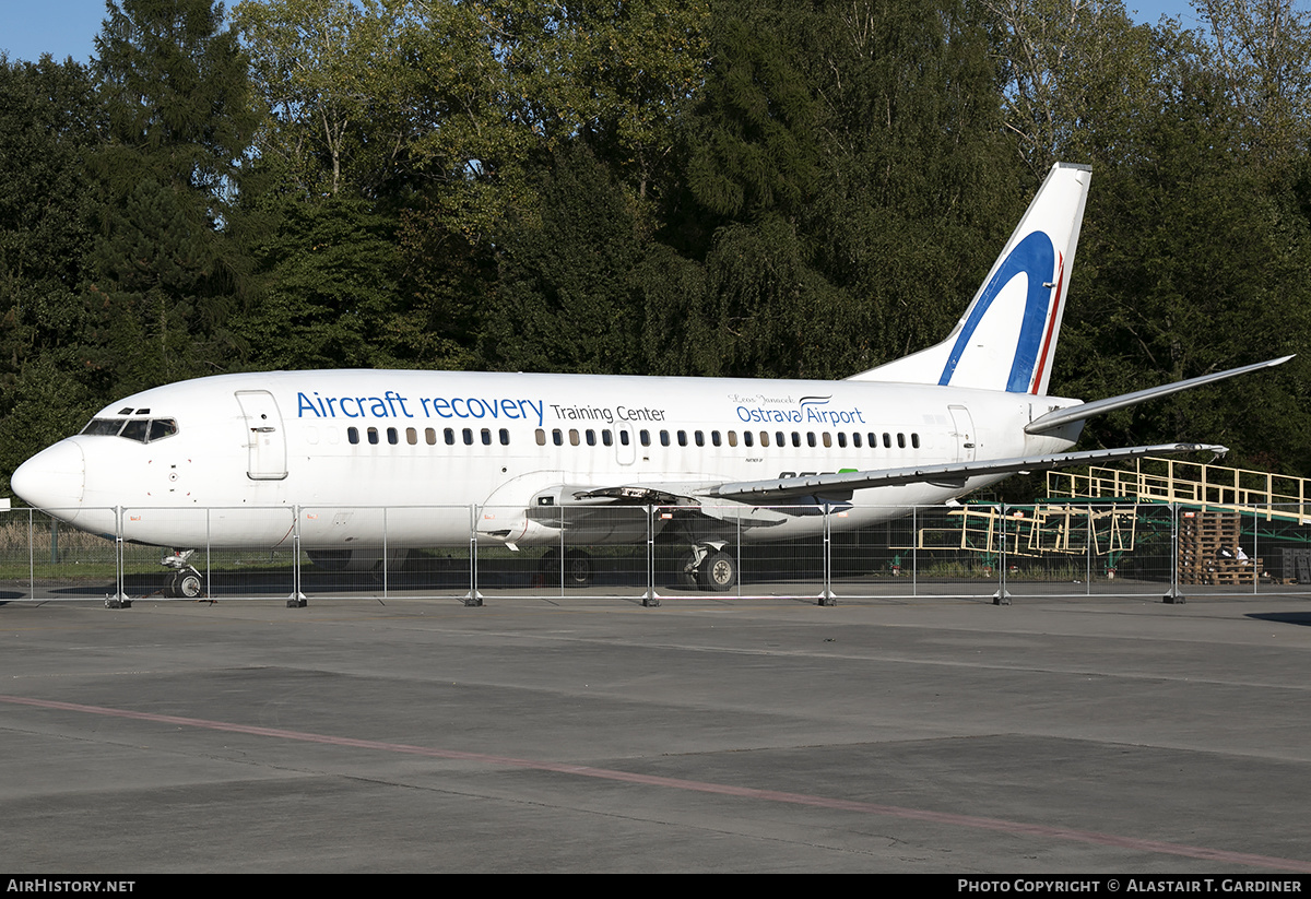 Aircraft Photo of OM-ASE | Boeing 737-306 | Aircraft Recovery Training Center | AirHistory.net #176001