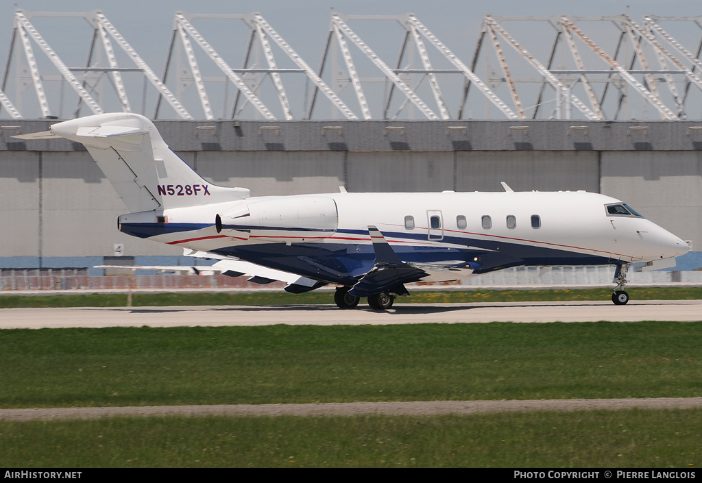 Aircraft Photo of N528FX | Bombardier Challenger 300 (BD-100-1A10) | AirHistory.net #176098